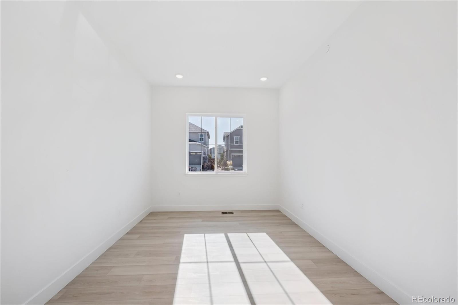 653 Split Rock Drive