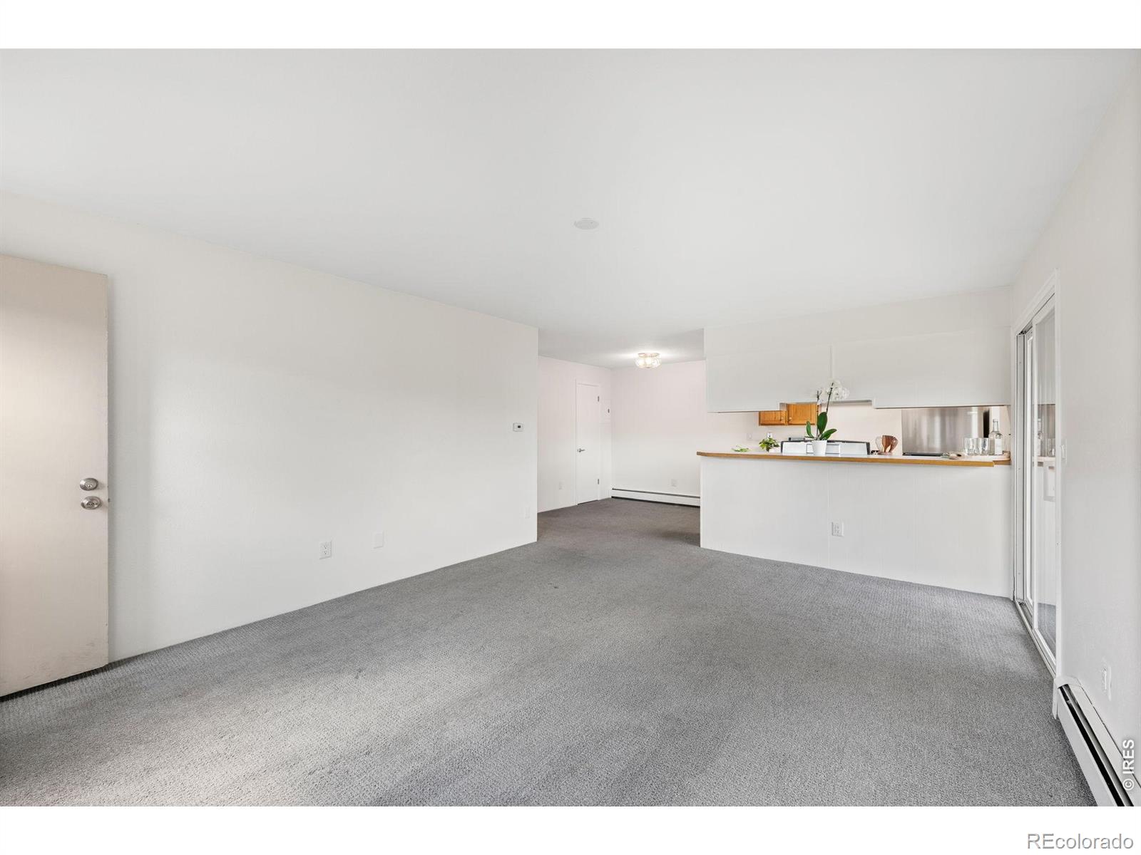 645 Manhattan Place 307