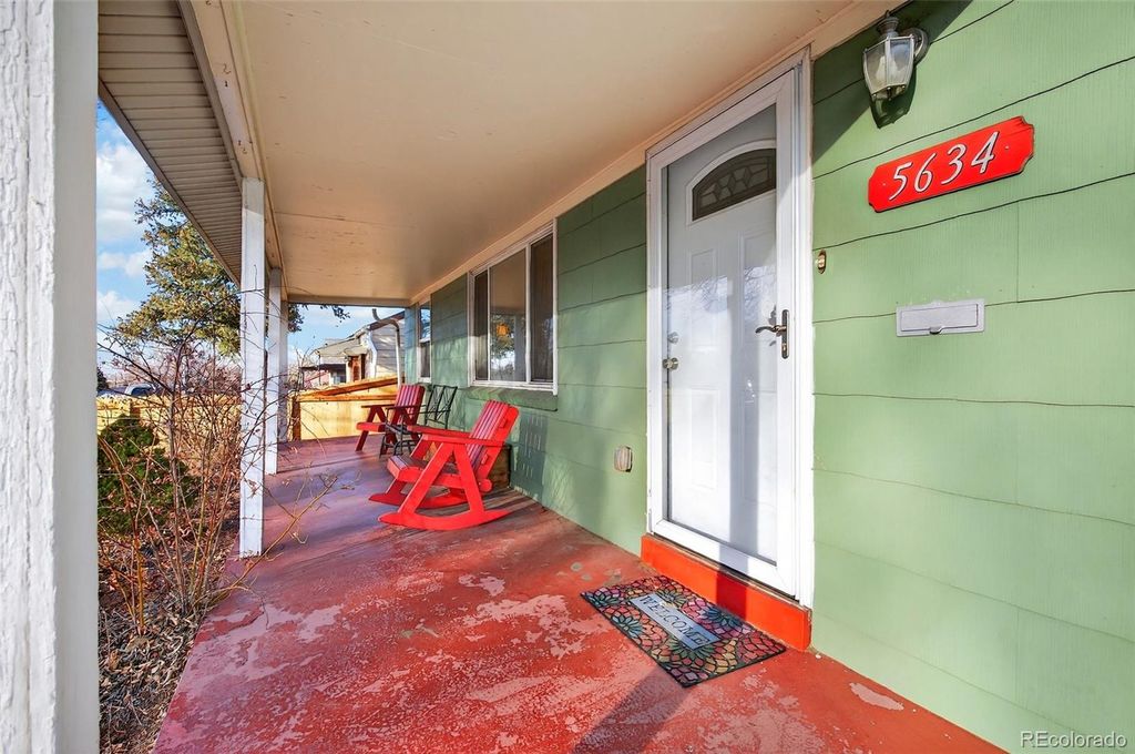 Photo of 5634 S Huron Street, Littleton, CO 80120 (MLS # 6958281)