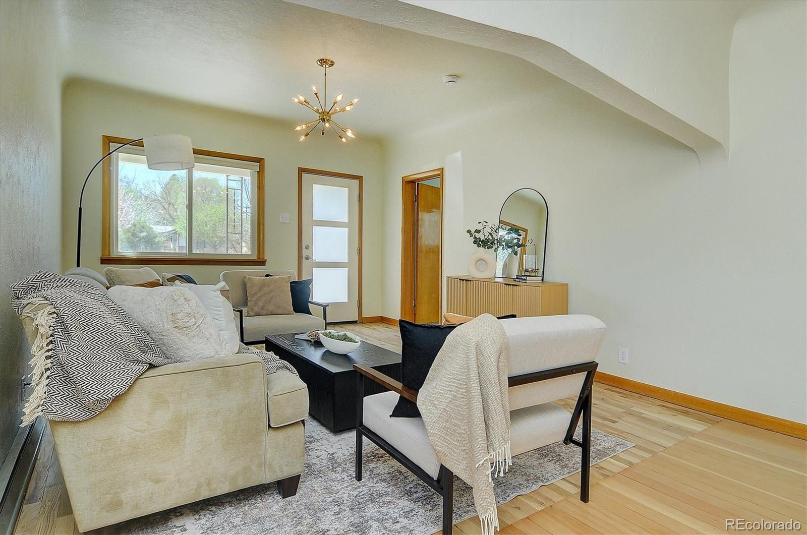 536 W 2nd Street 1&2