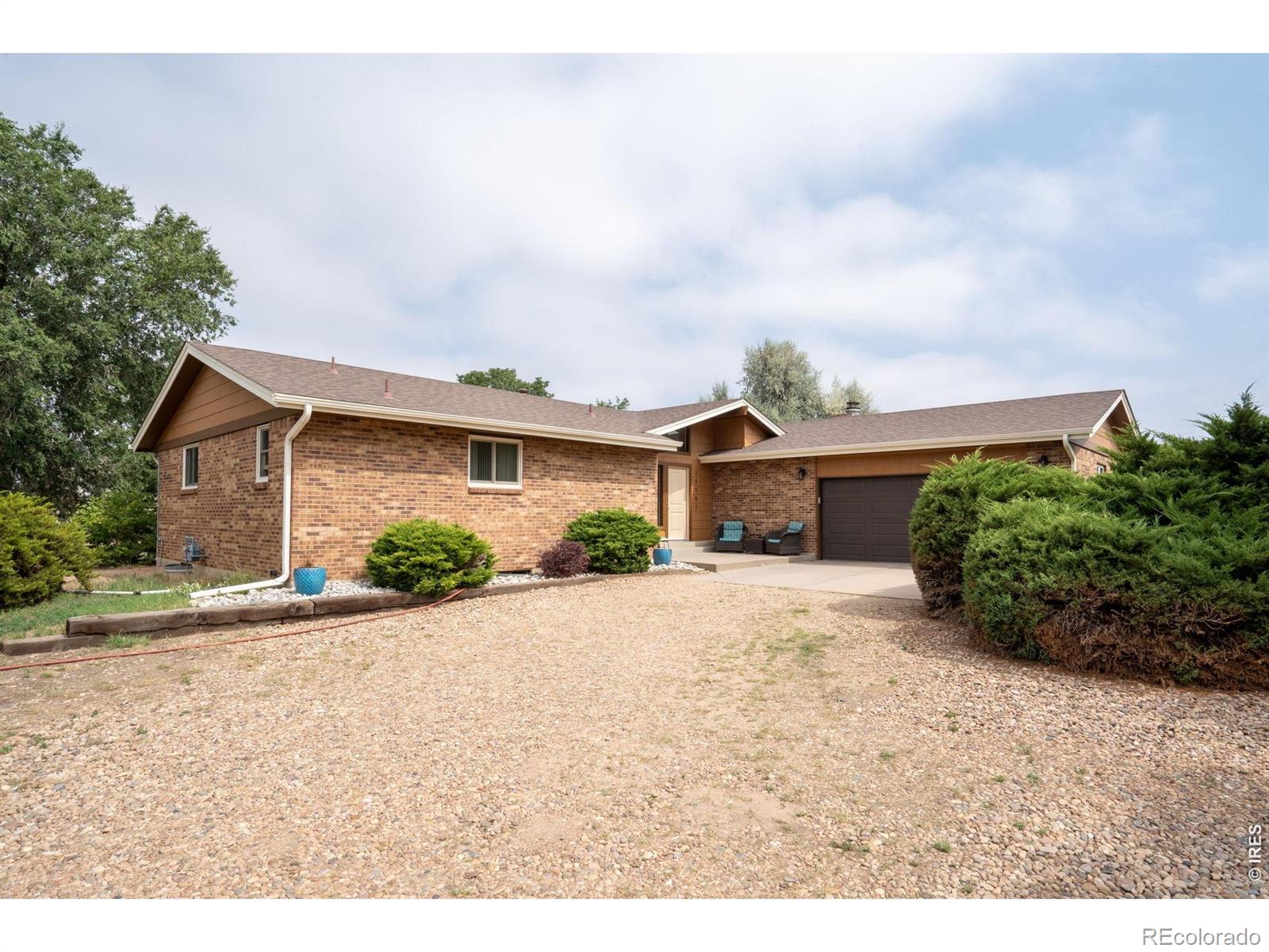 15501 Hilltop Drive