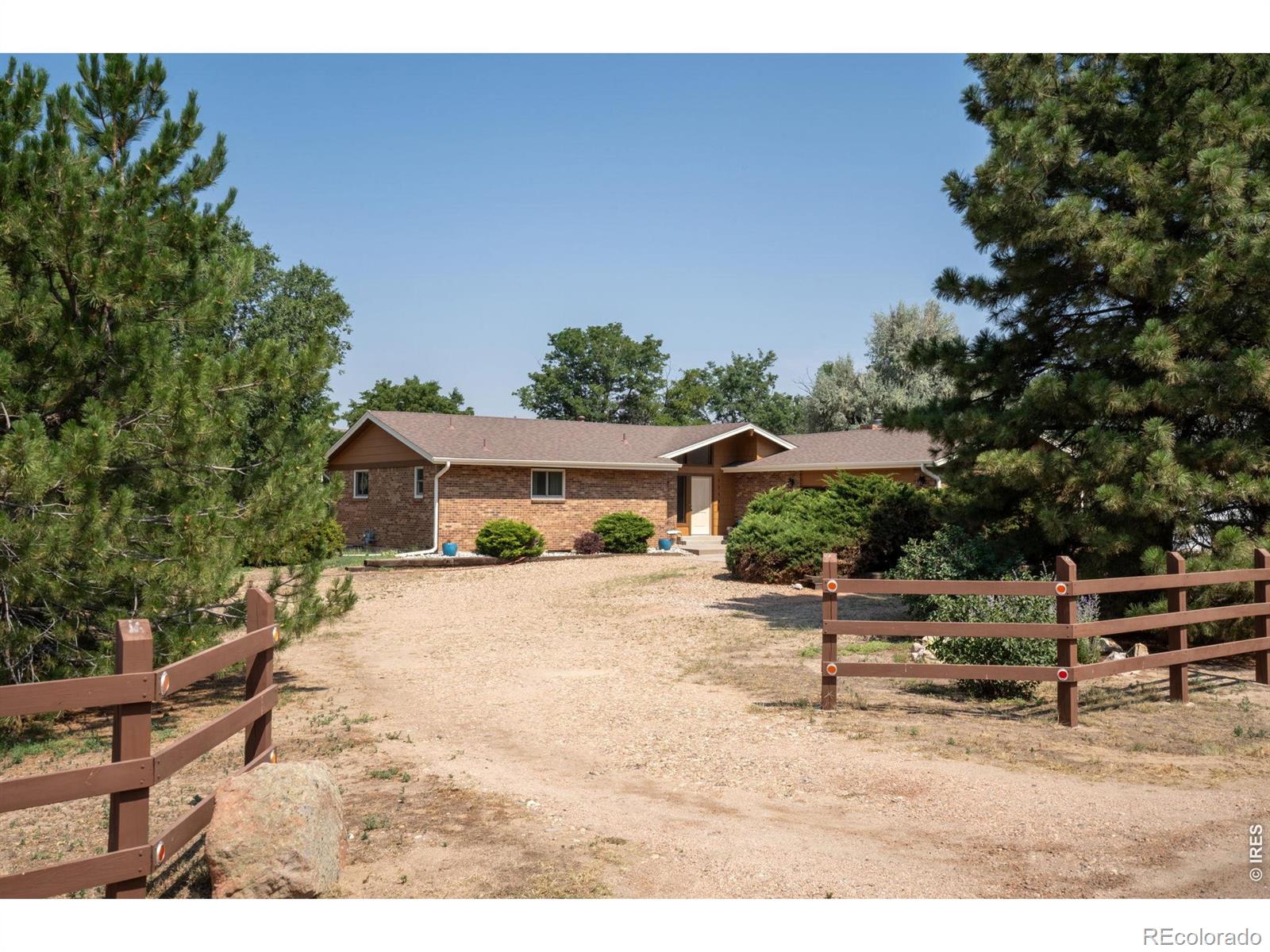 15501 Hilltop Drive