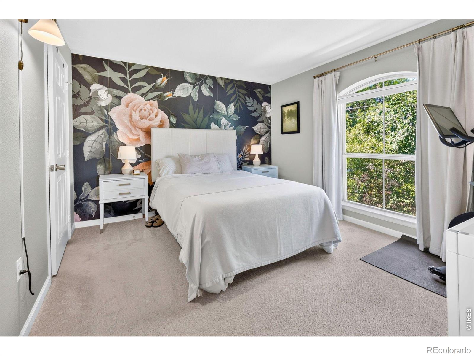 2510 Taft Drive 300