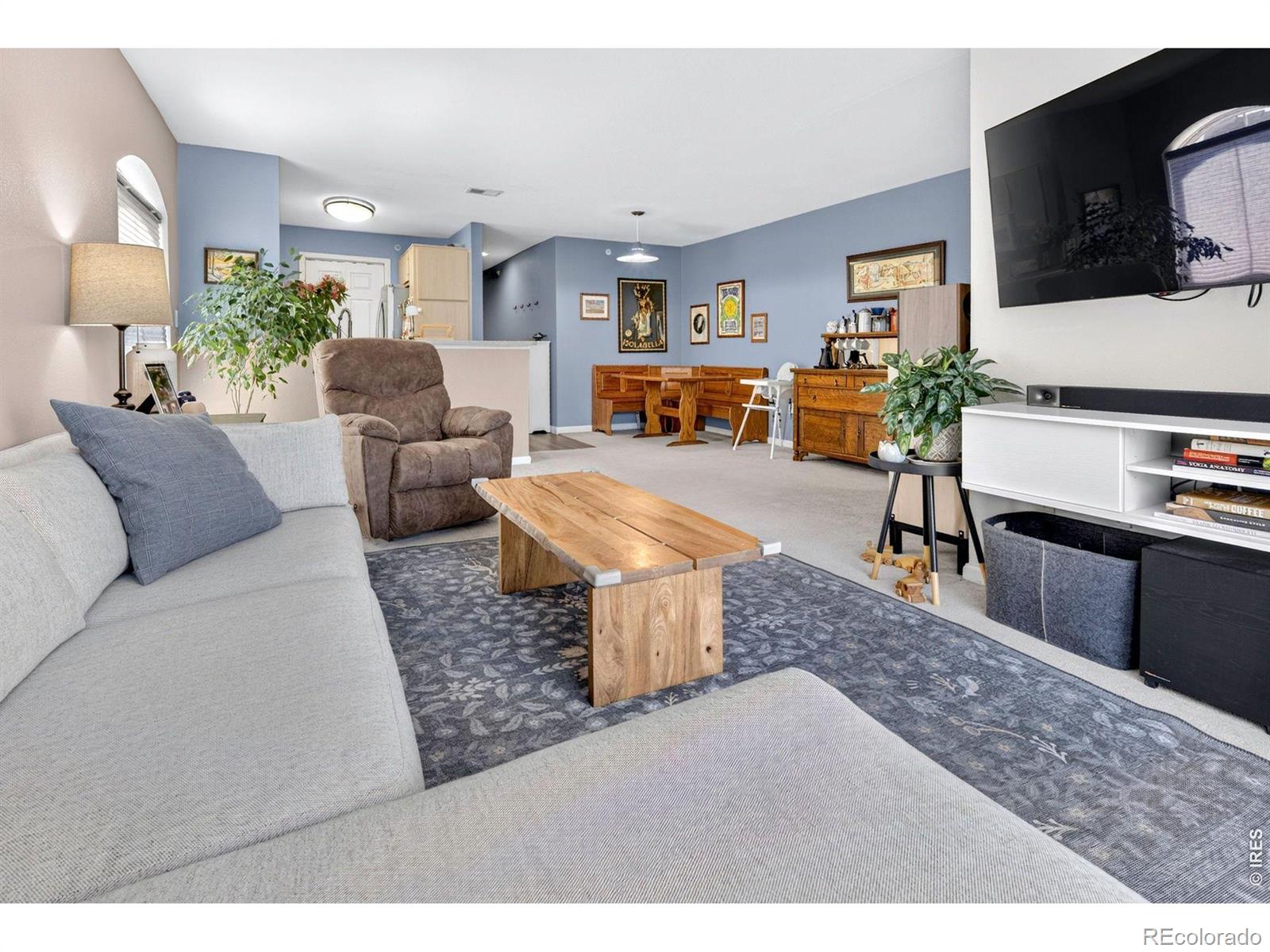 2510 Taft Drive 300