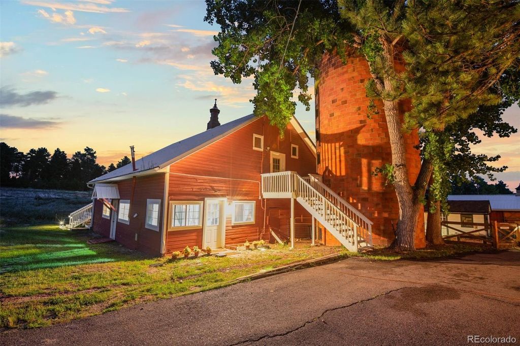 Photo of 233 Perry Park Avenue, Larkspur, CO 80118 (MLS # 3669050)