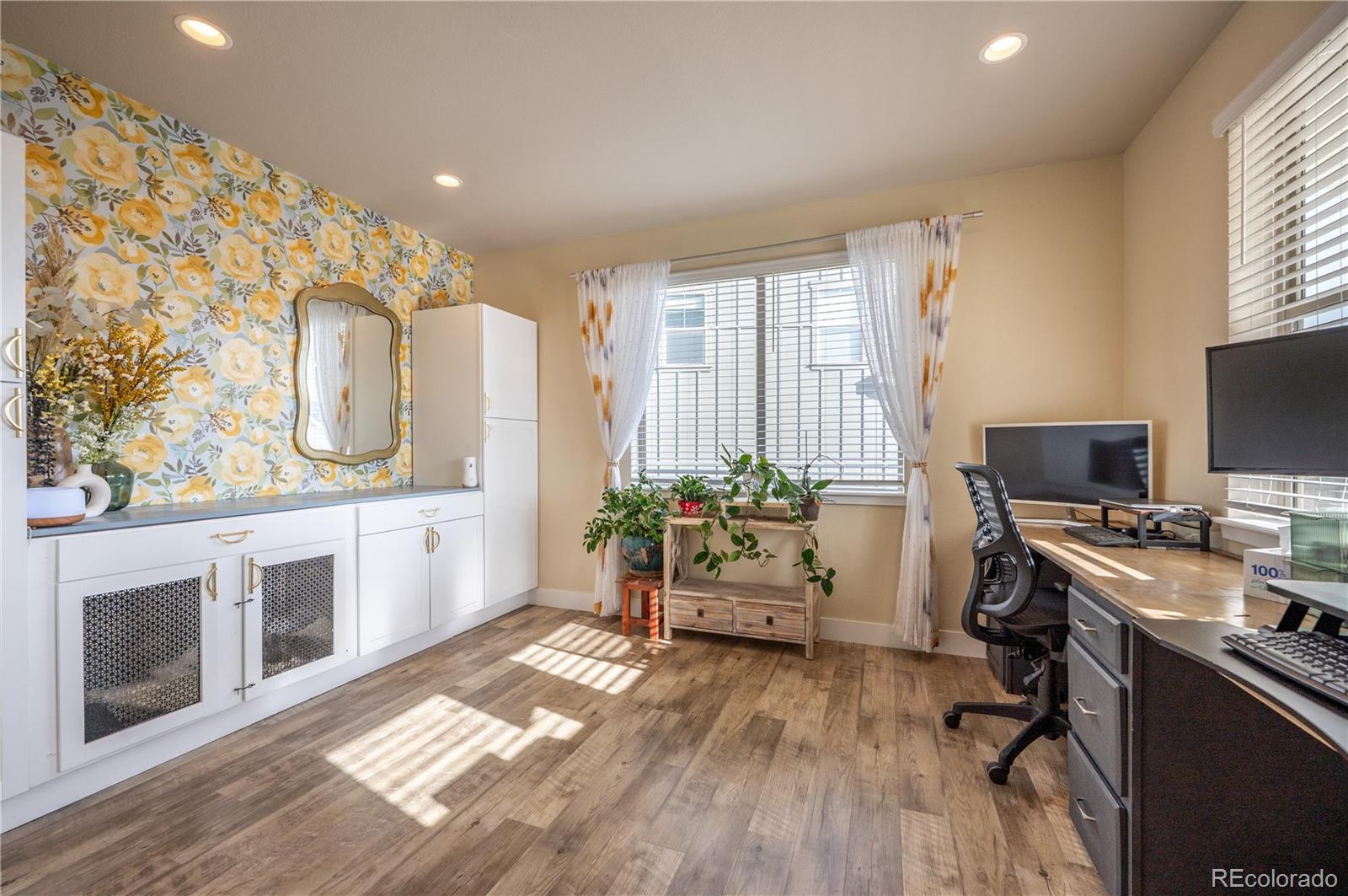 4593 Colorado River Drive