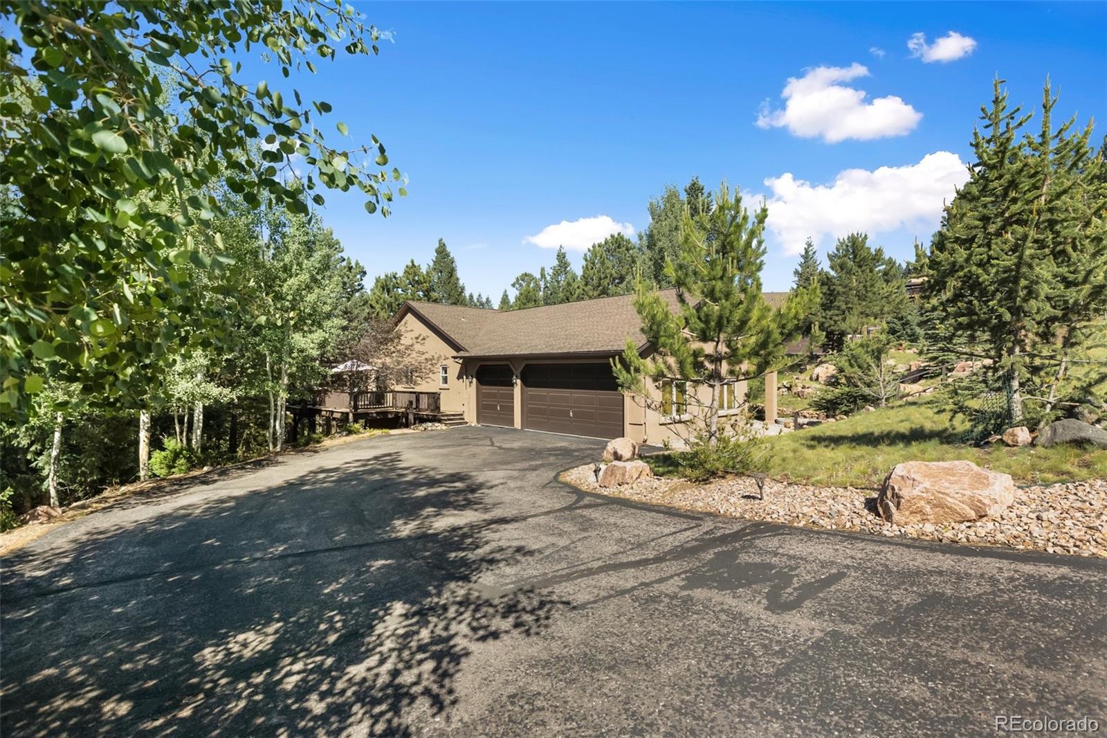 1380 Crestview Way