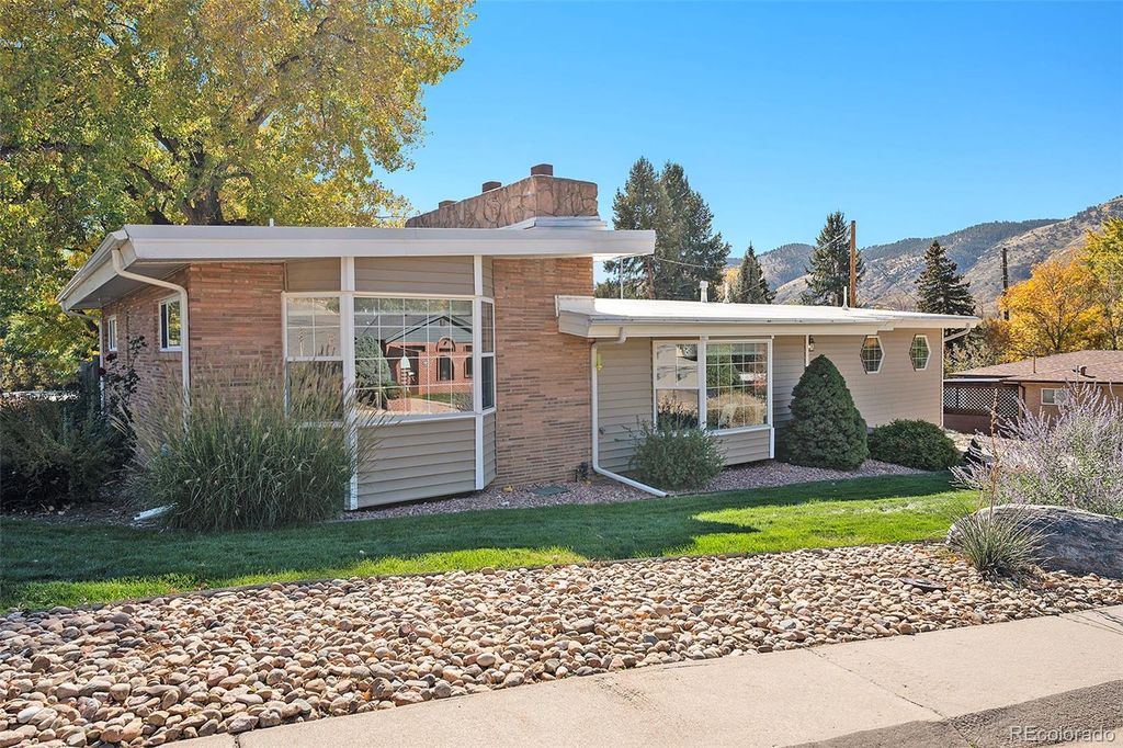 Photo of 315 Lookout View Drive, Golden, CO 80401 (MLS # 3548037)