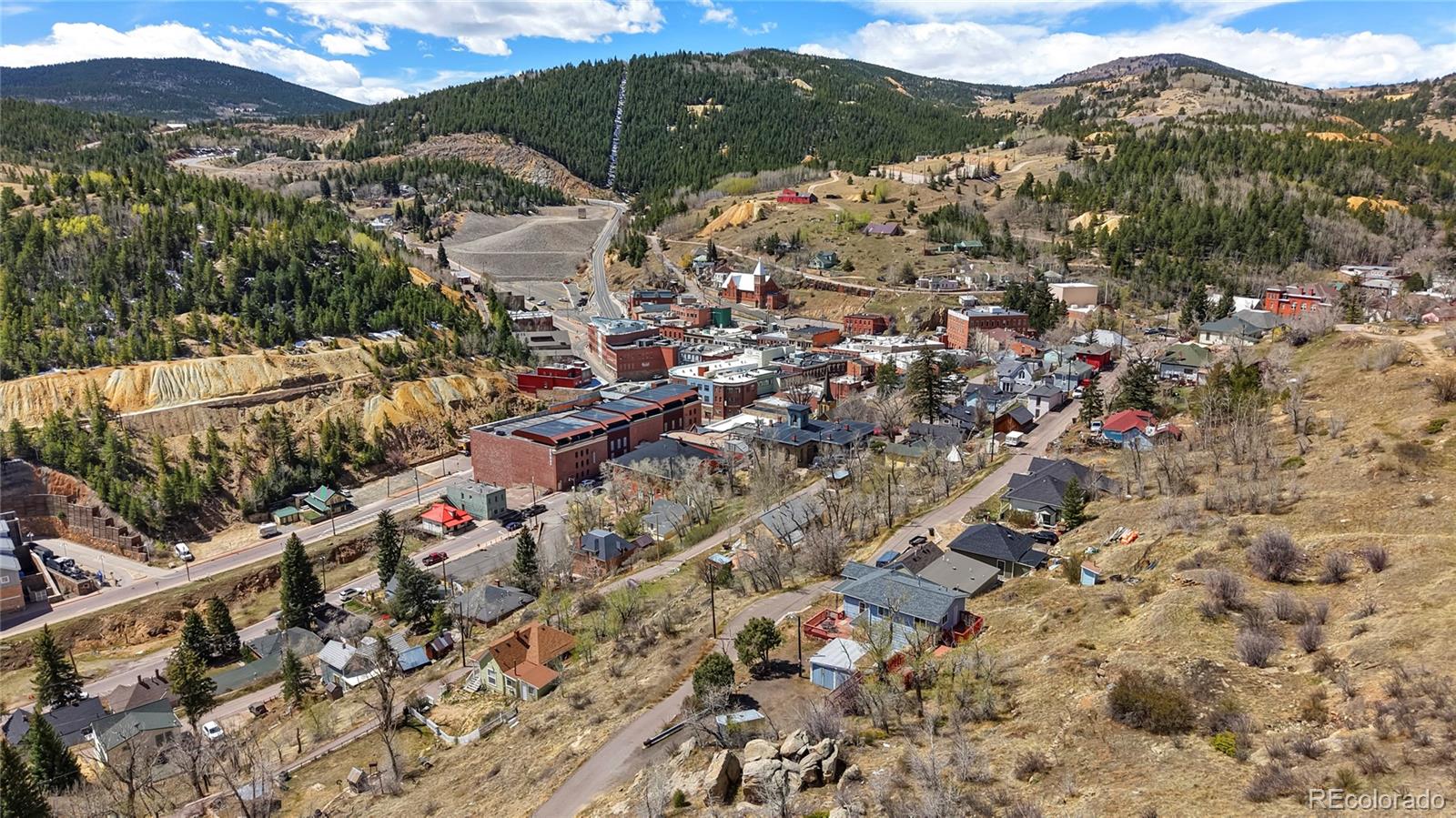 324 E 4th High Street