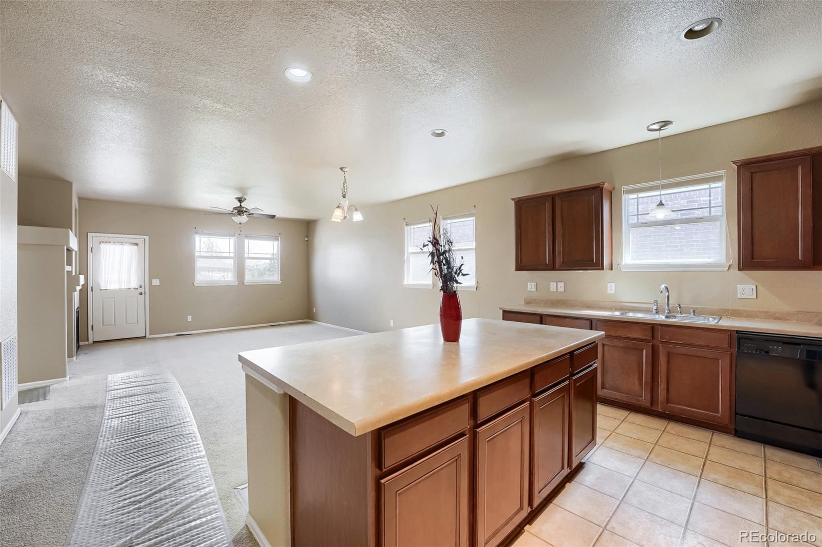 25107 E Canal Place
