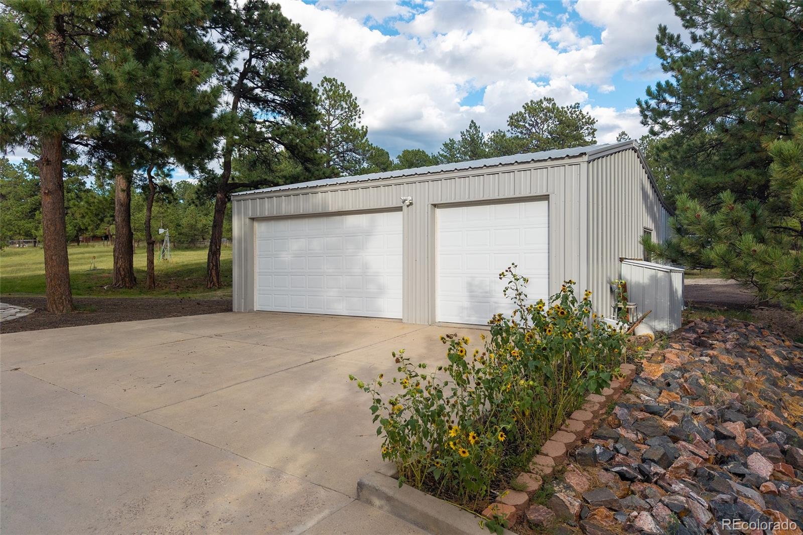 4845 Deer Trail