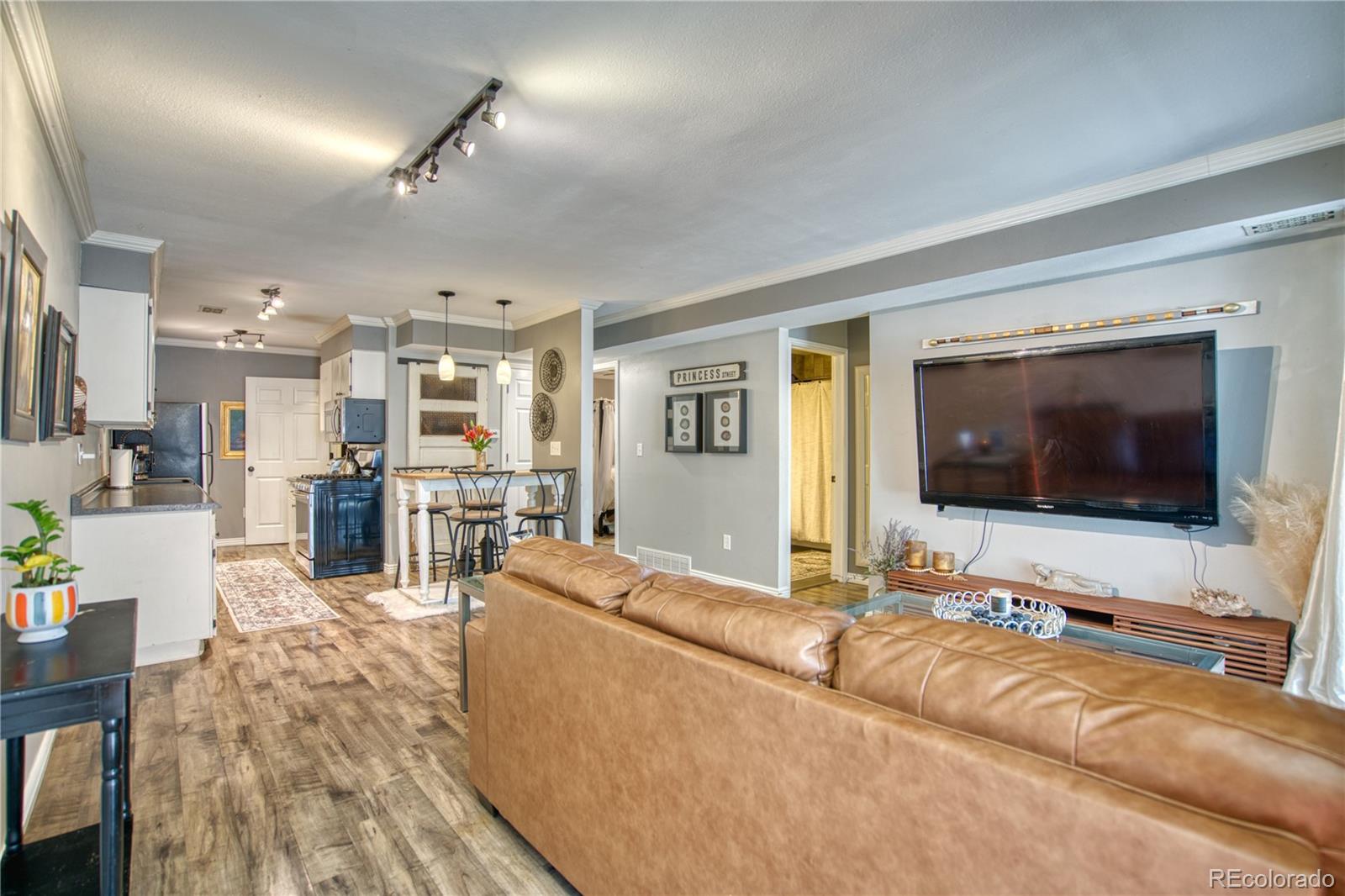 348 Collyer Street 105, Longmont, CO, 80501 1 348 Collyer Street 105