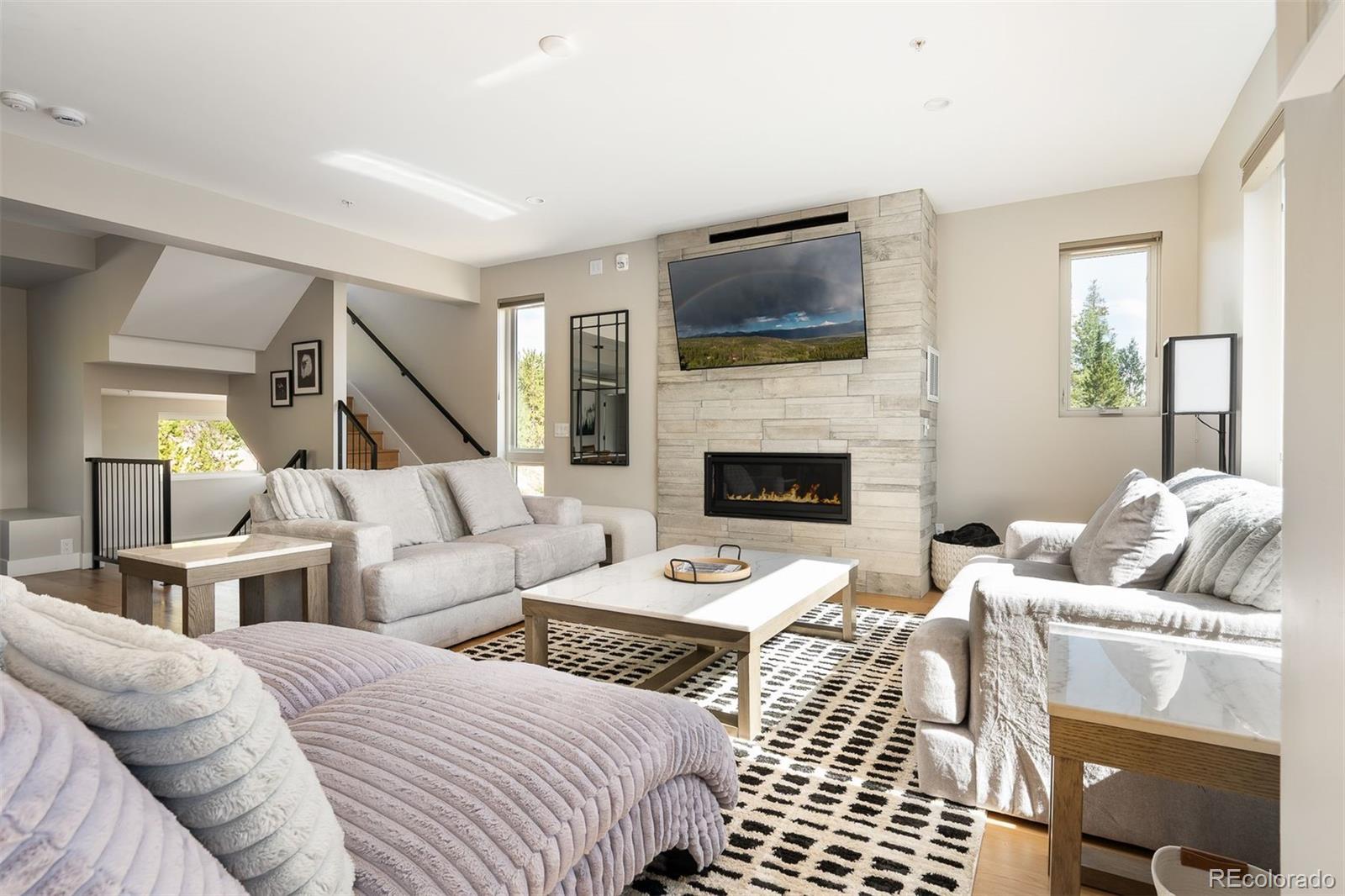 366 Lake Trail