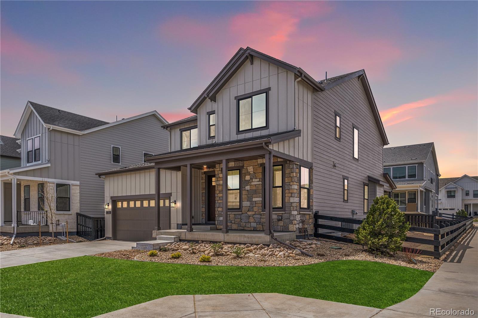 11261 Moonshimmer Street