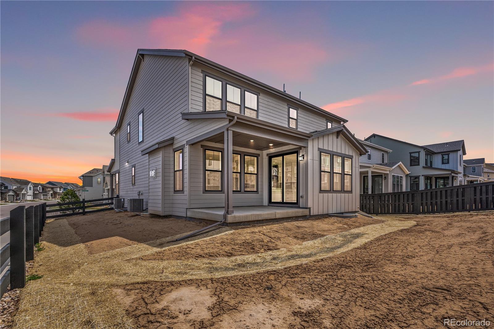 11261 Moonshimmer Street
