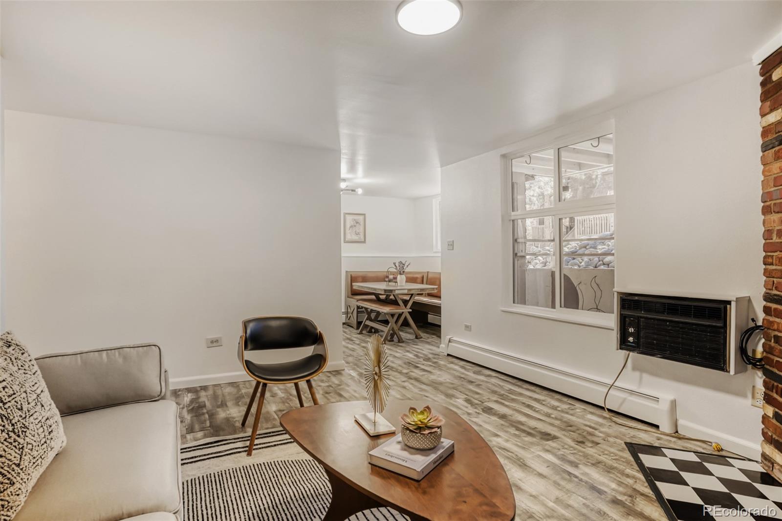 2190 S Holly Street 105