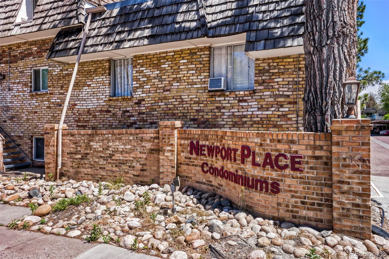 2190 S Holly Street 105