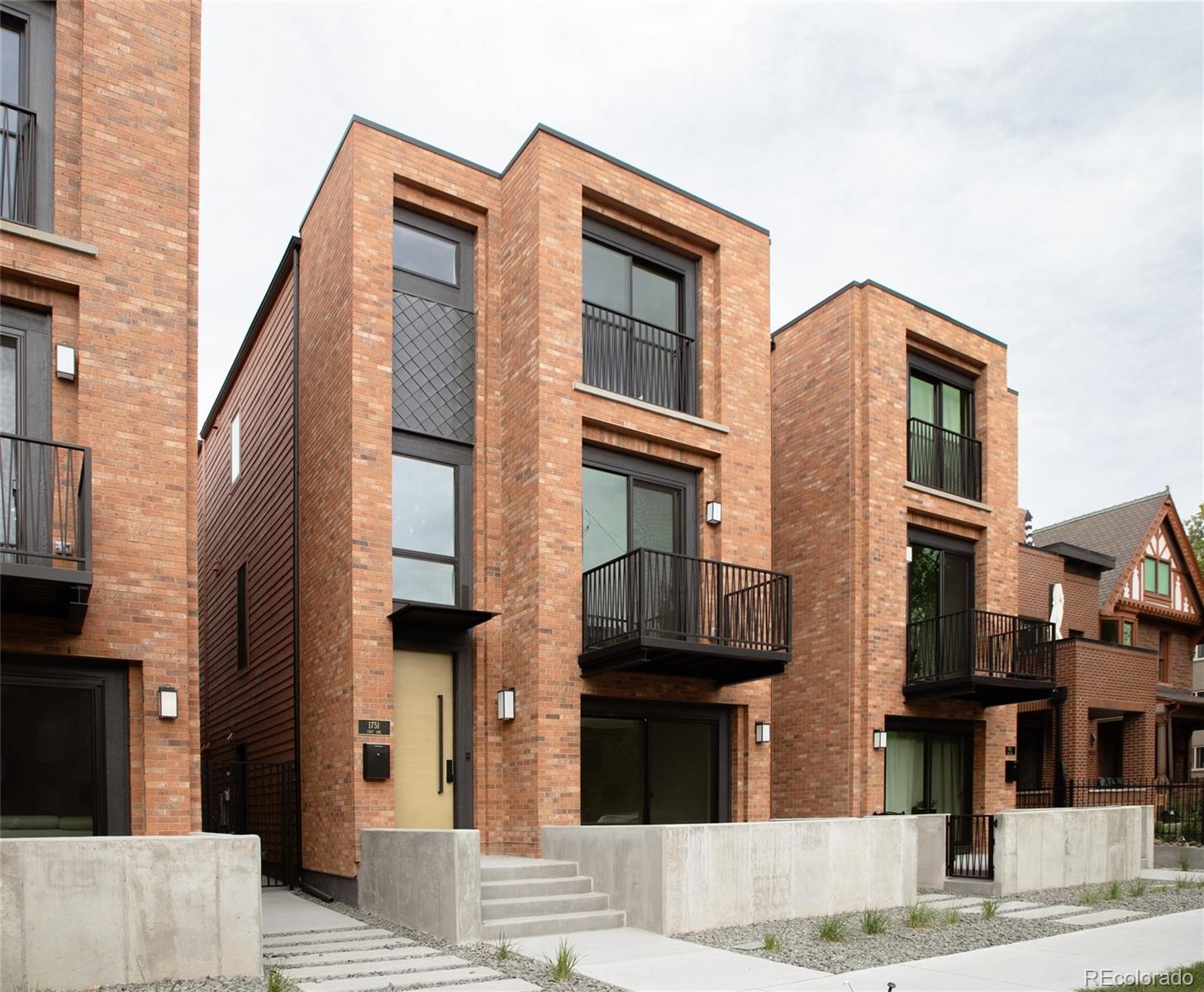 1749 Unit 1 & 2 N Williams Street