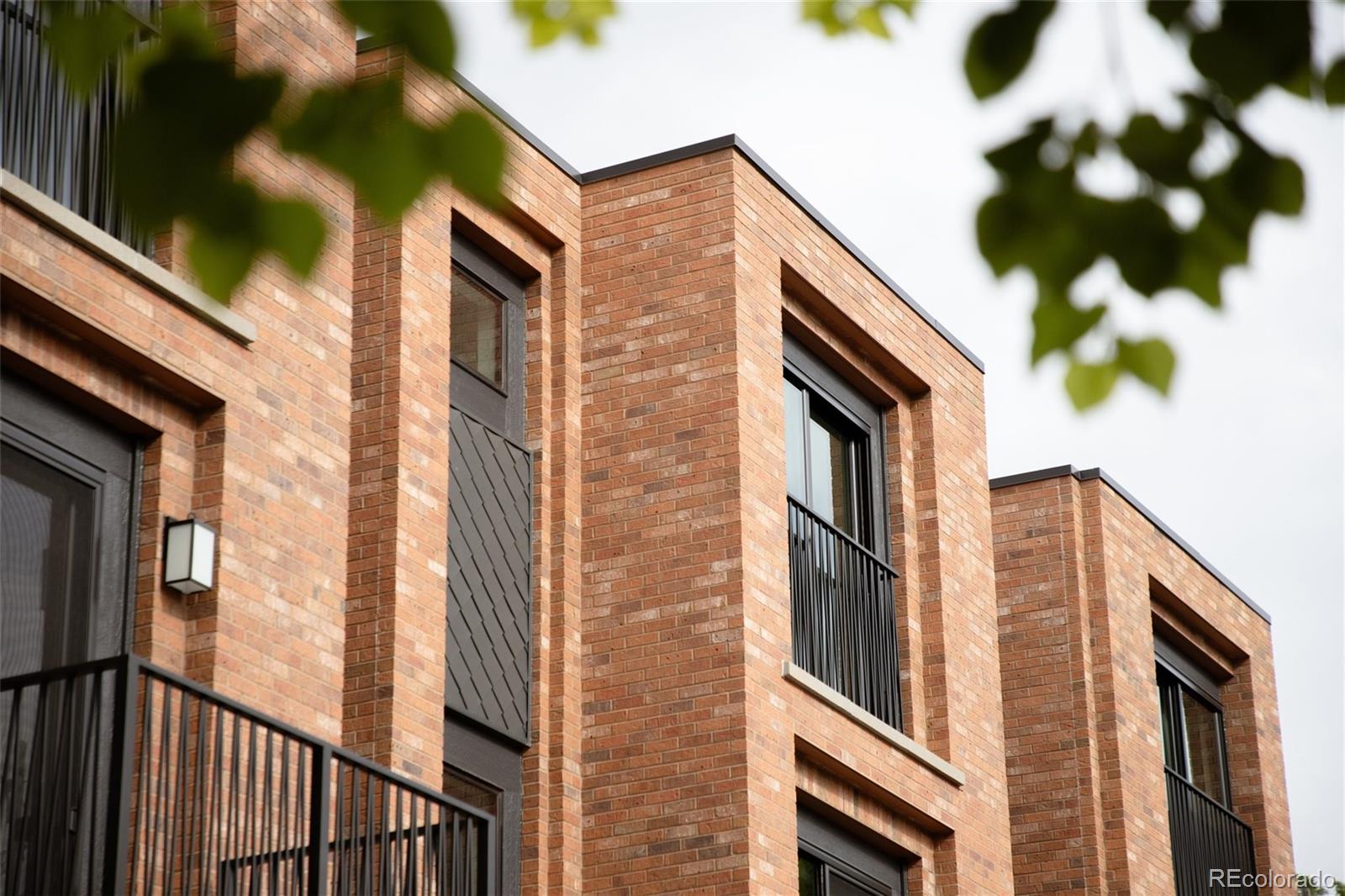 1749 Unit 1 & 2 N Williams Street