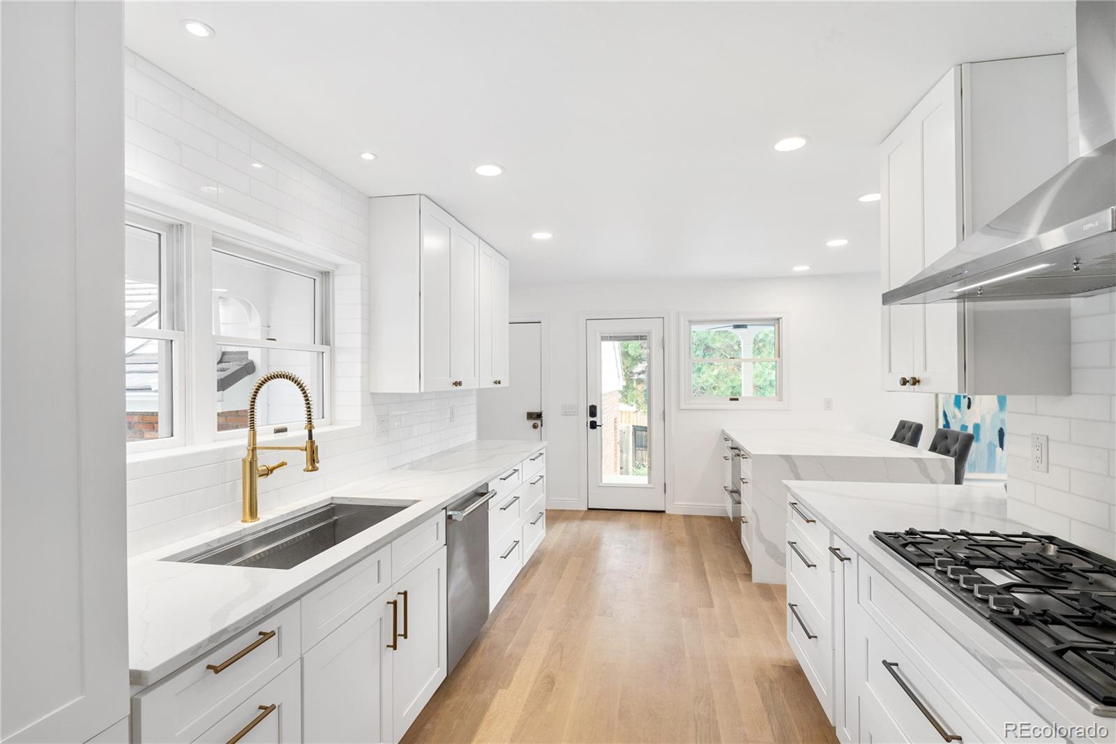 1 Hillside Drive
