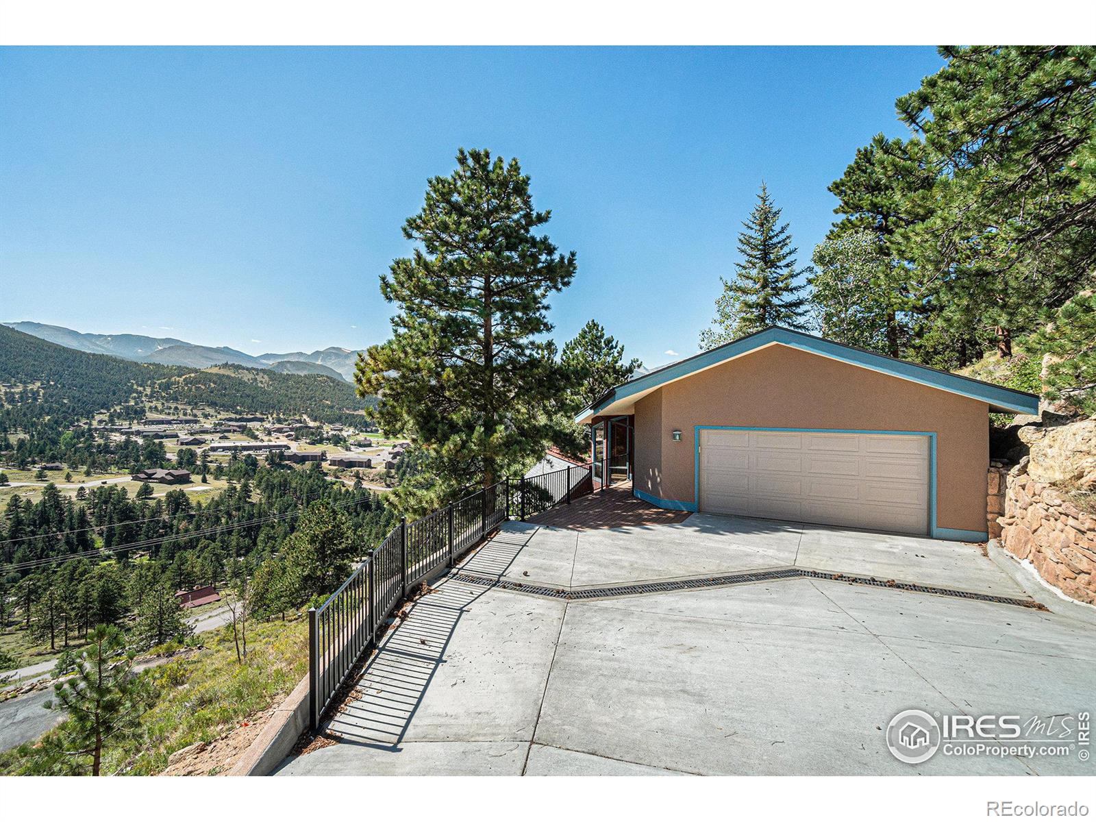 2045 Windcliff Drive