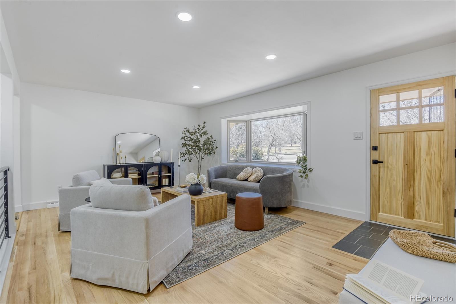 2698 S Niagara Street