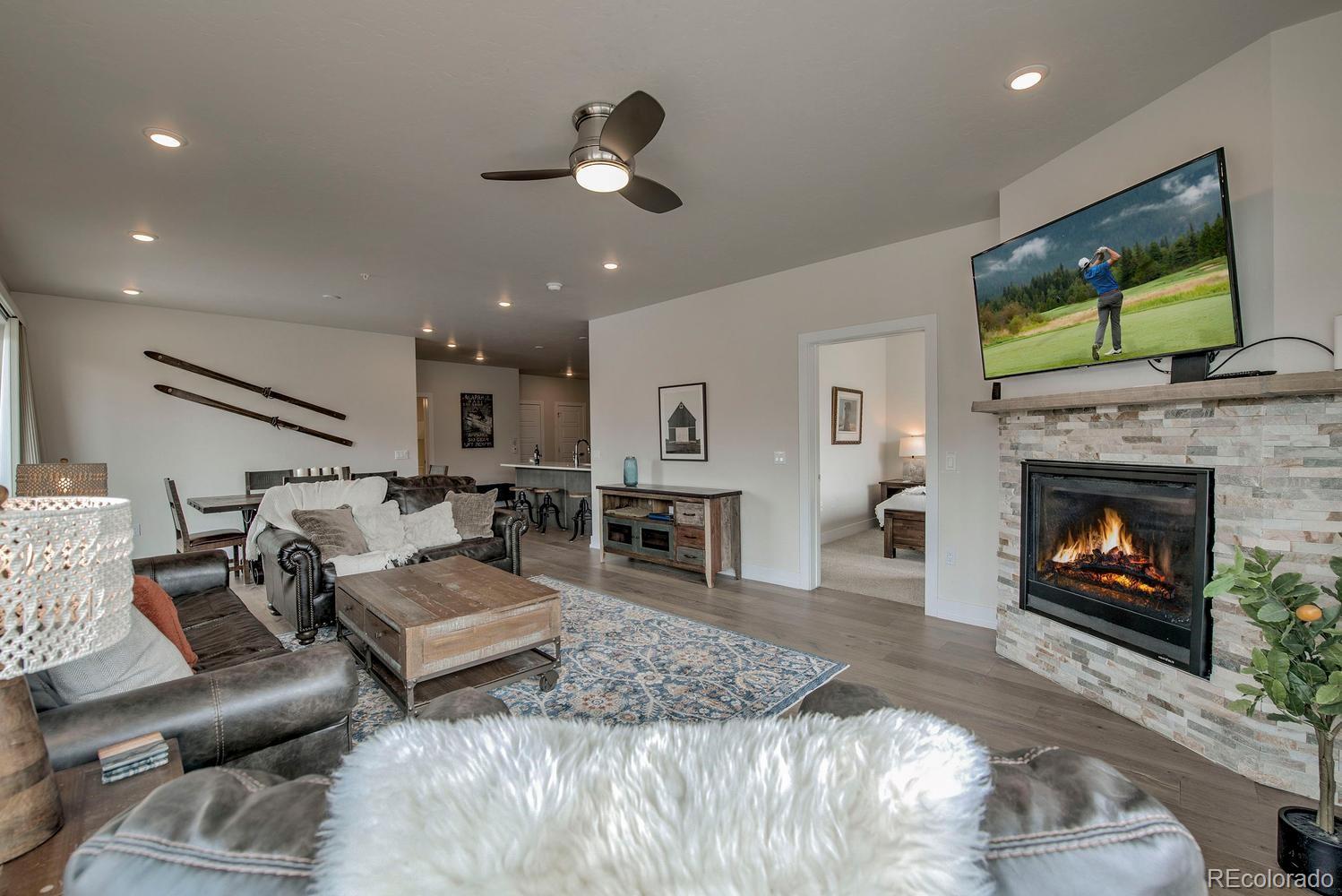 235 E La Bonte Street 108