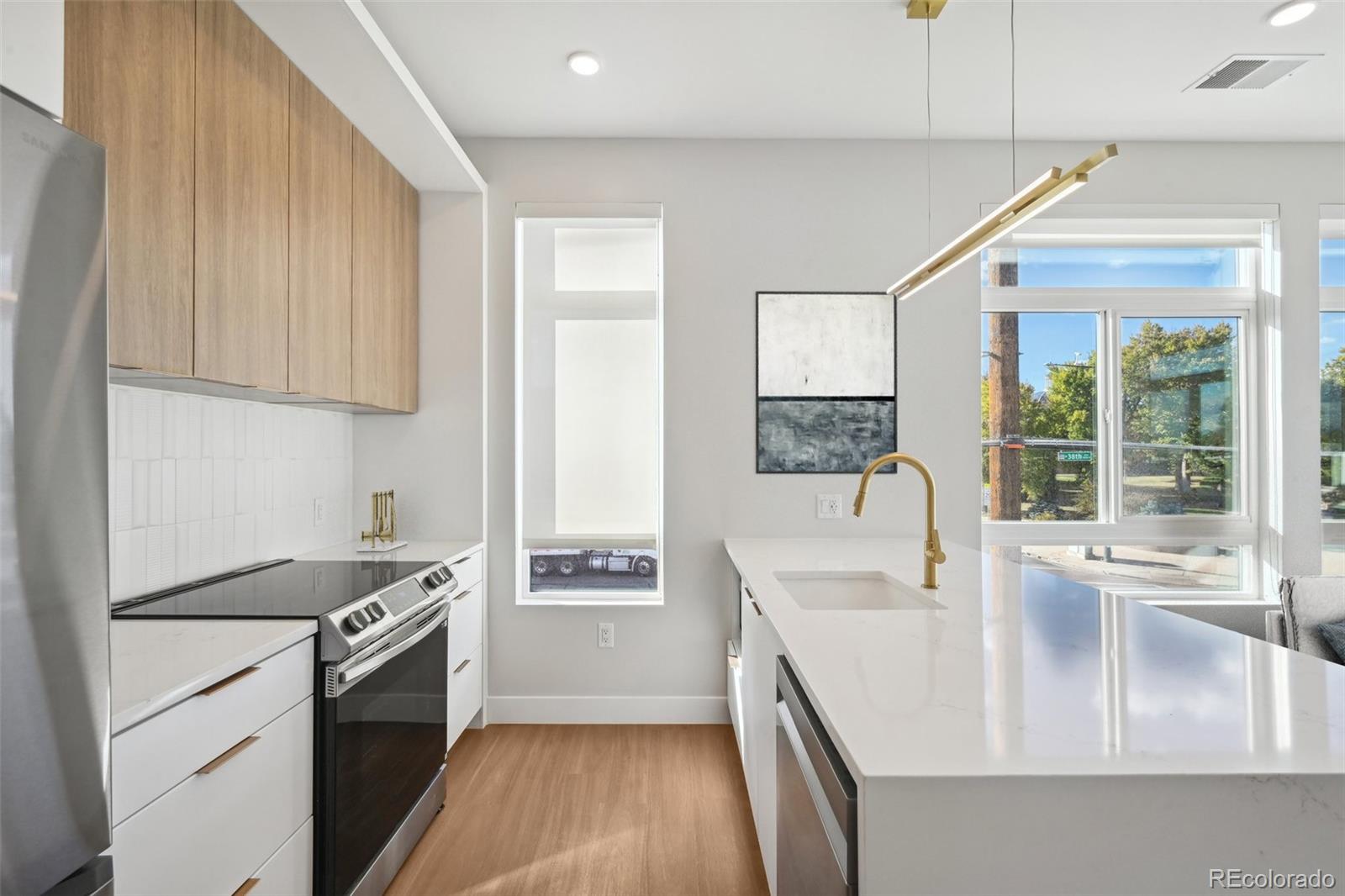 4345 W 38th 207