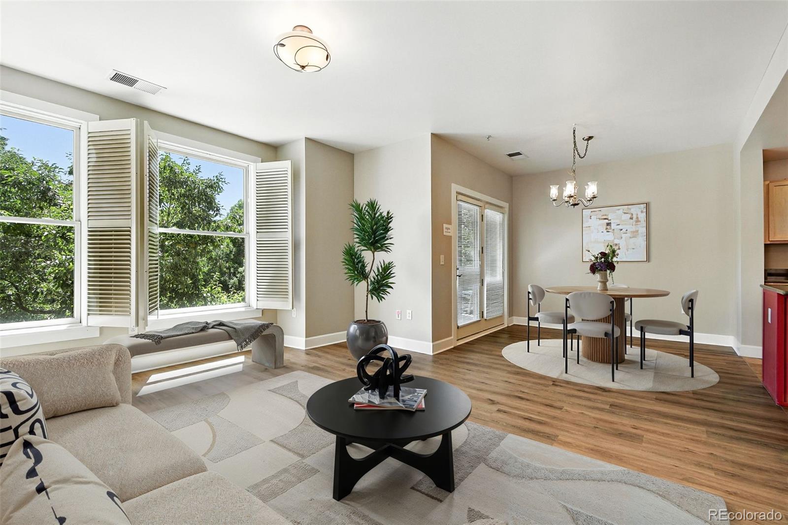 1631 N Emerson Street 207