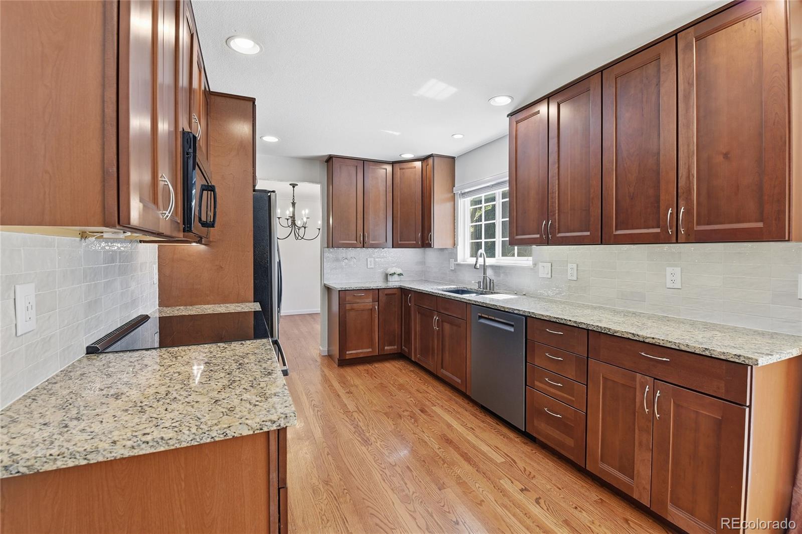 9776 W Morraine Avenue