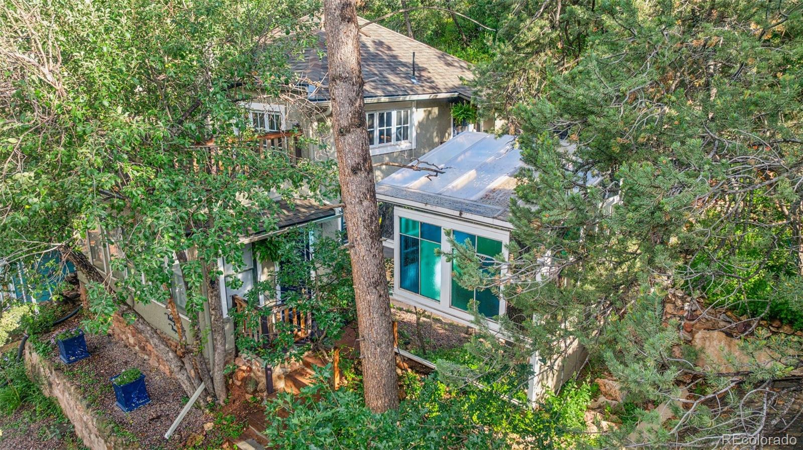 33 Minnehaha Avenue