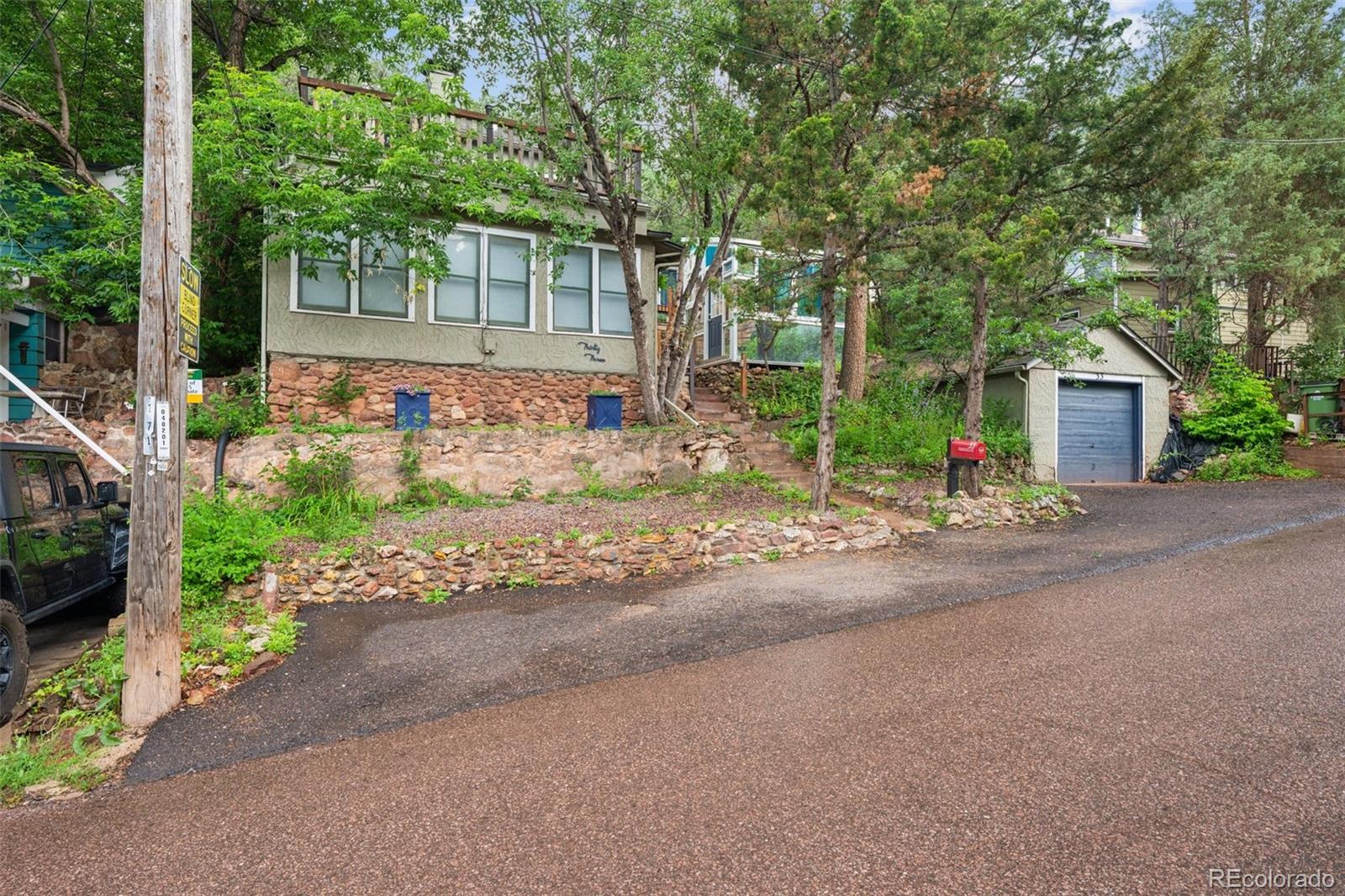 33 Minnehaha Avenue