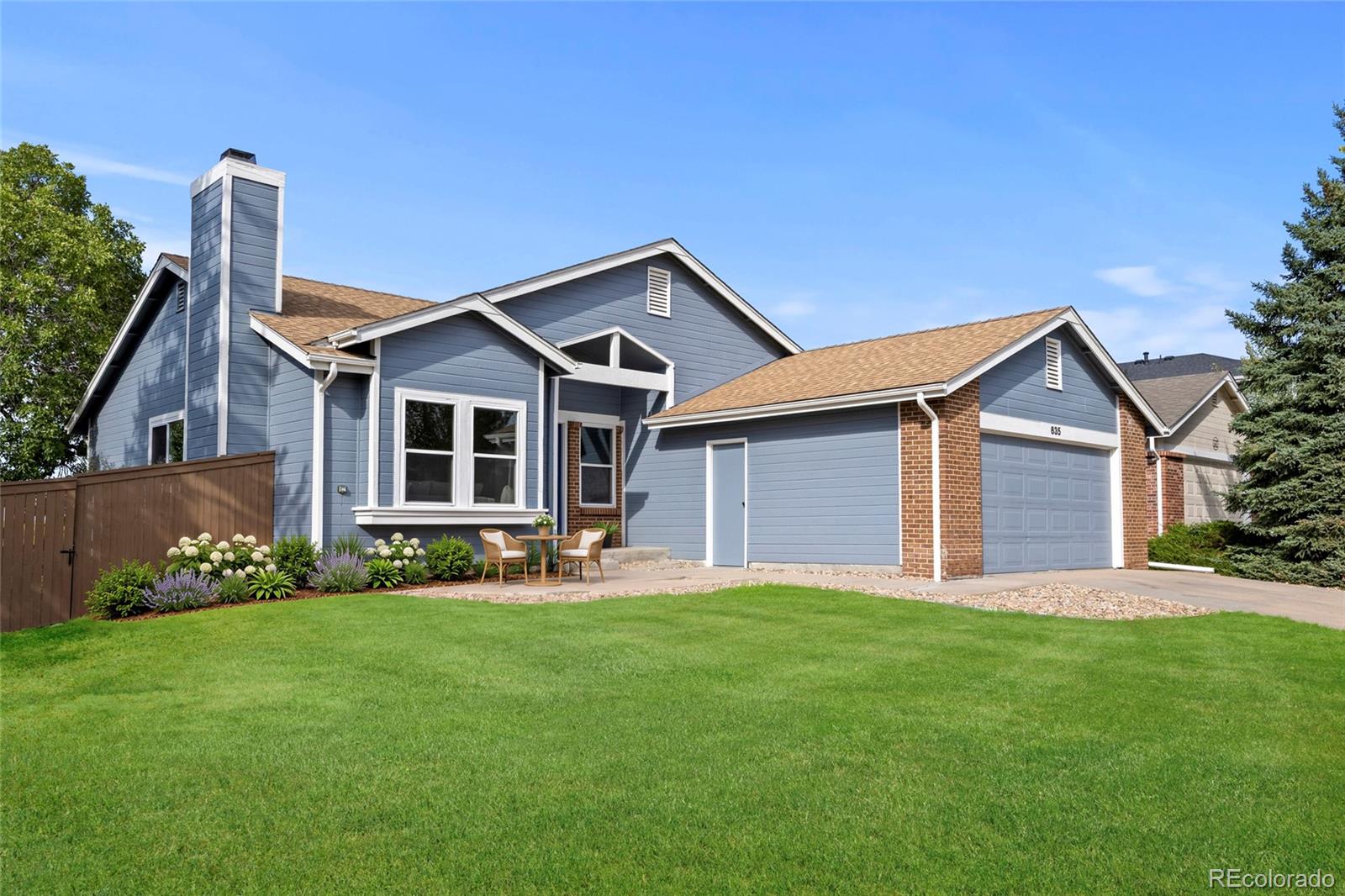635 Ridgeglen Way