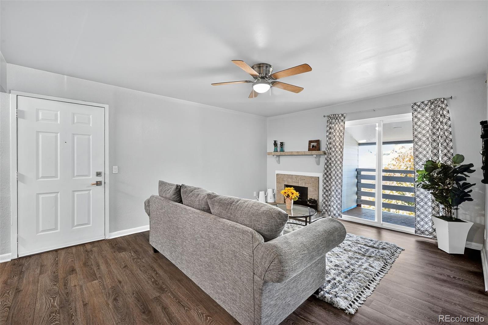 7665 E Eastman Avenue 301A