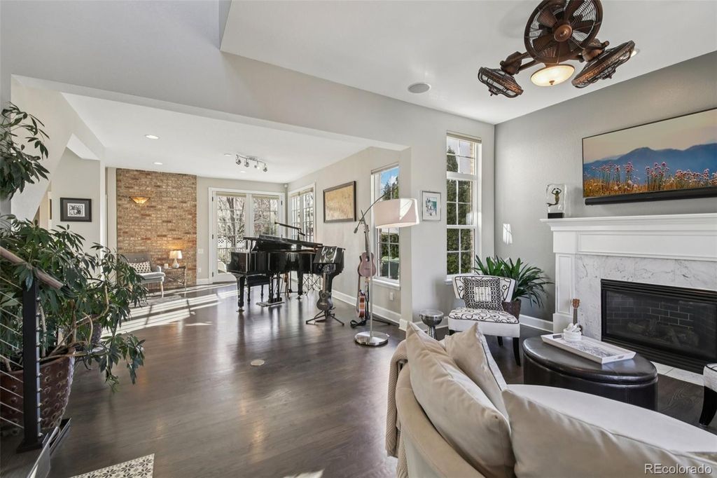 Photo of 982 Roslyn Street, Denver, CO 80230 (MLS # 8251353)