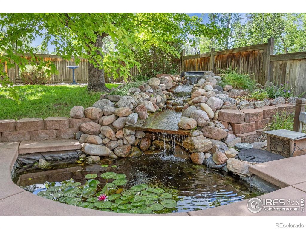 Photo of 433 Huntington Hills Drive, Fort Collins, CO 80525 (MLS # IR1039404)