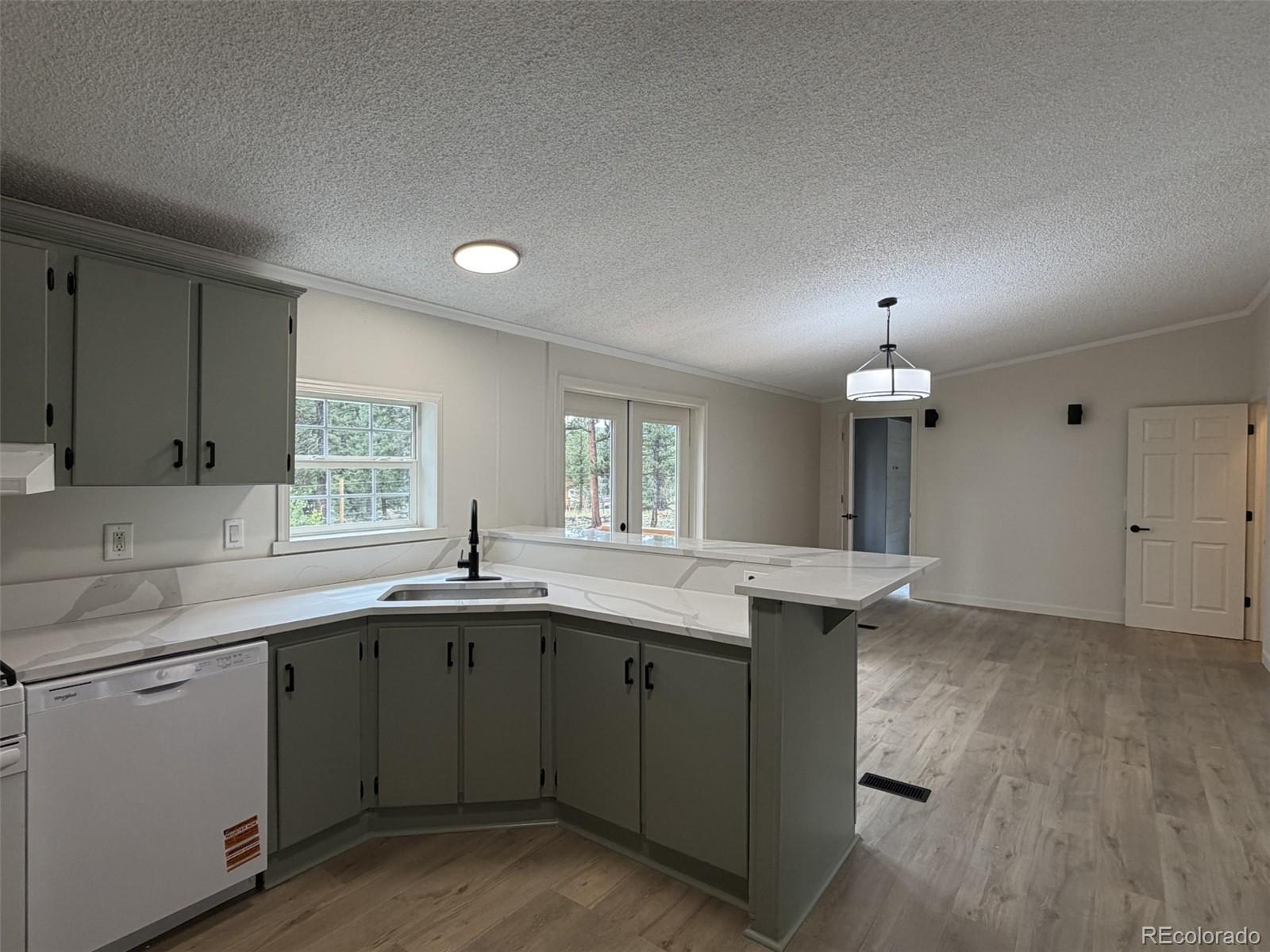 580 Forest Drive