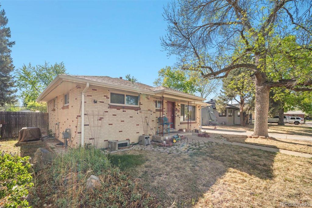 Photo of 5620 Cody Street, Arvada, CO 80002 (MLS # 9815193)