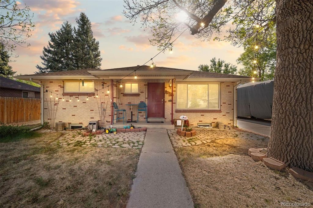 Photo of 5620 Cody Street, Arvada, CO 80002 (MLS # 9815193)