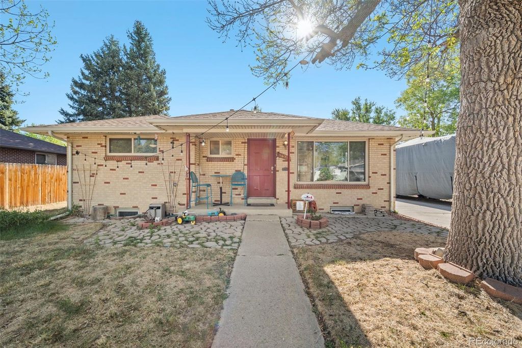 Photo of 5620 Cody Street, Arvada, CO 80002 (MLS # 9815193)