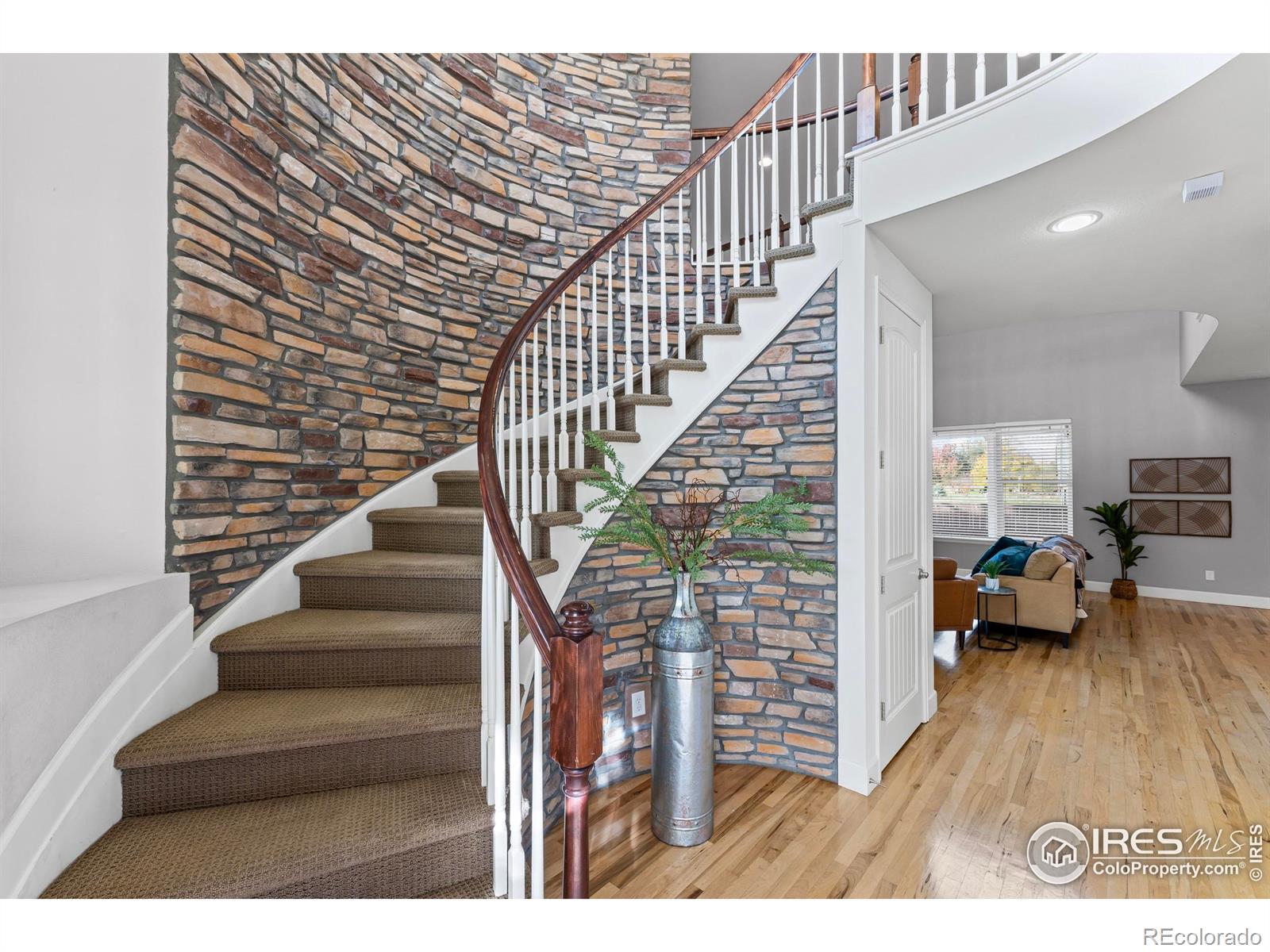 5609 Coppervein Street