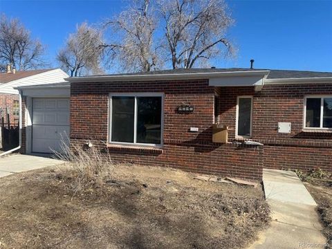 Photo of 2540 Magnolia Street, Denver, CO 80207 (MLS # 8181375)