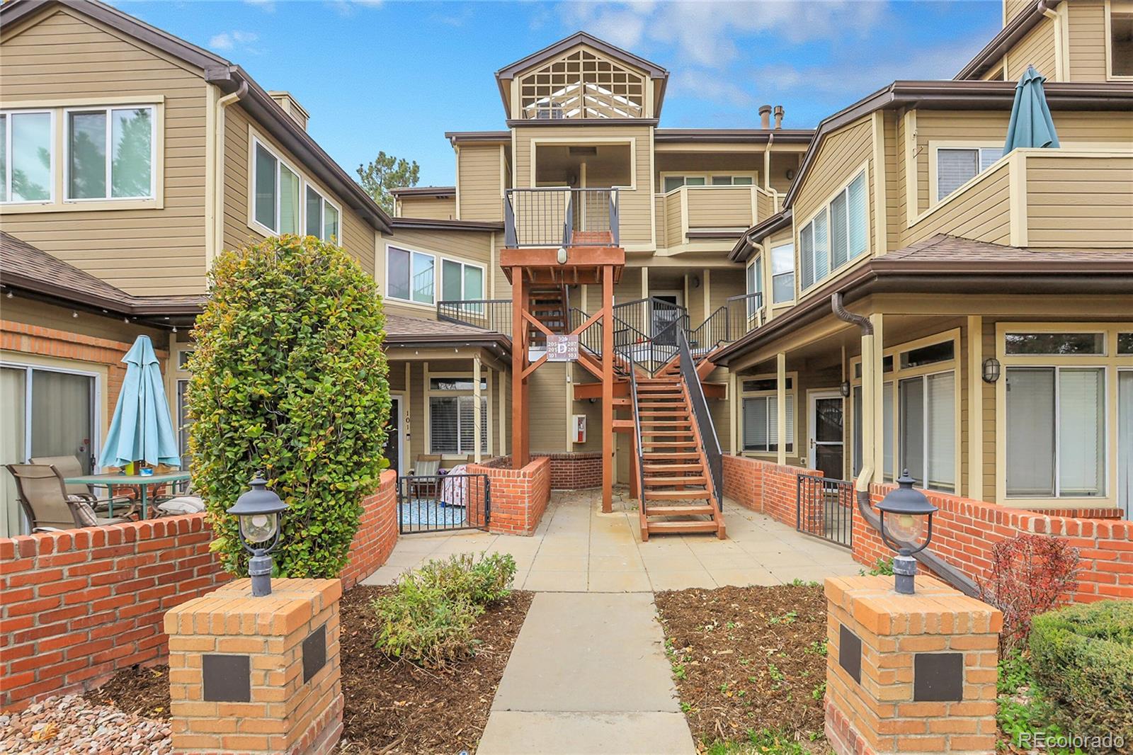 6001 S Yosemite Street D103