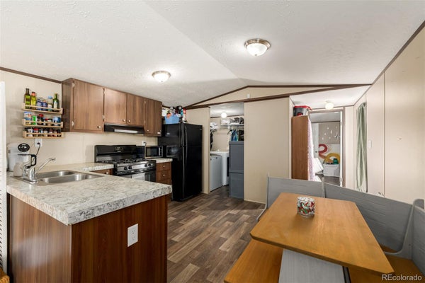 10 9TH AVE, LONGMONT, CO 80501 - Image 2a9afdb2f5aa65f6f1c2e3bd8cf30078/753095461