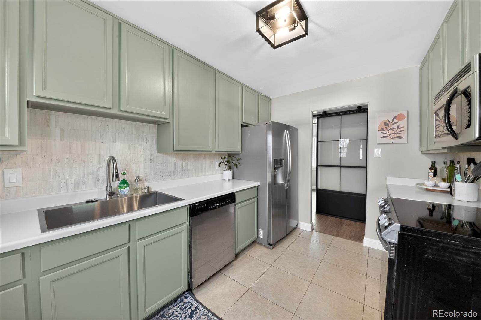 9095 W Mississippi Avenue