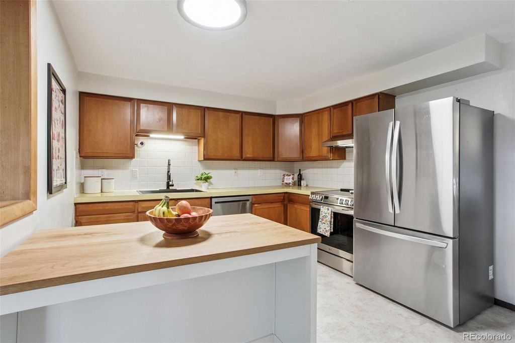 Photo of 807 S Pratt Parkway, Longmont, CO 80501 (MLS # 3369090)