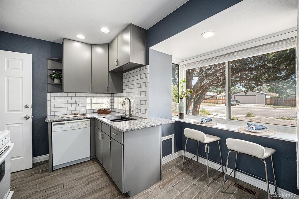 Photo of 2141 Quebec Street, Denver, CO 80207 (MLS # 5981082)
