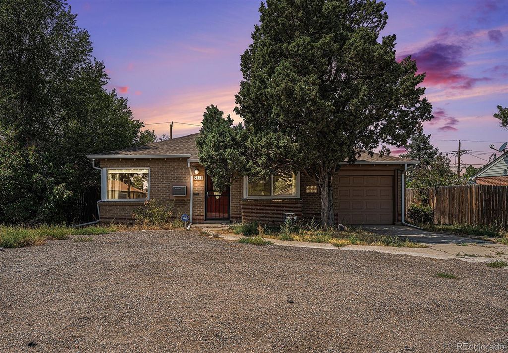 Photo of 2141 Quebec Street, Denver, CO 80207 (MLS # 5981082)
