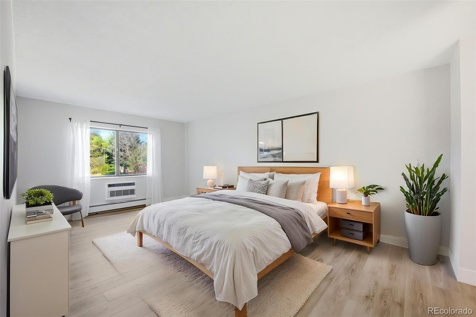 13601 E Marina Drive 105