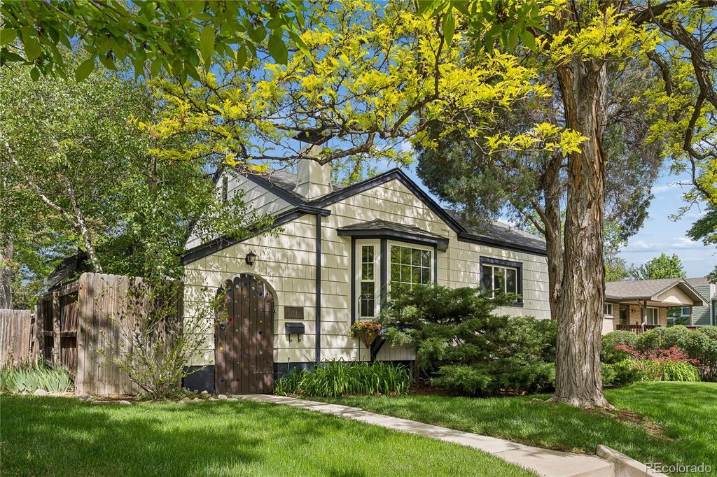 Photo of 1911 S Marion Street, Denver, CO 80210 (MLS # 5935132)